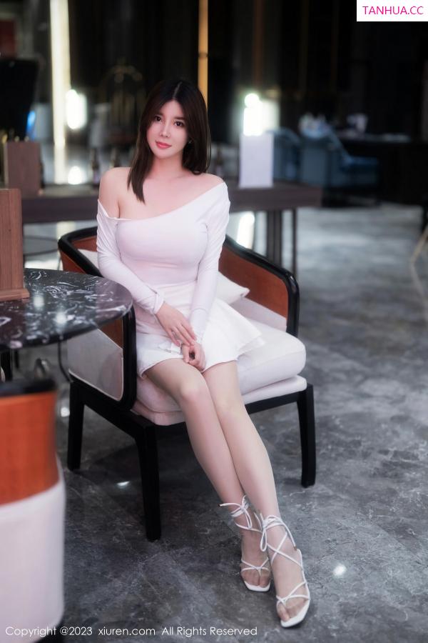 周九九 周jojobaby [XiuRen]高清写真图 2023.02.06 No.6218 周jojobaby 丝袜美腿第9张图片